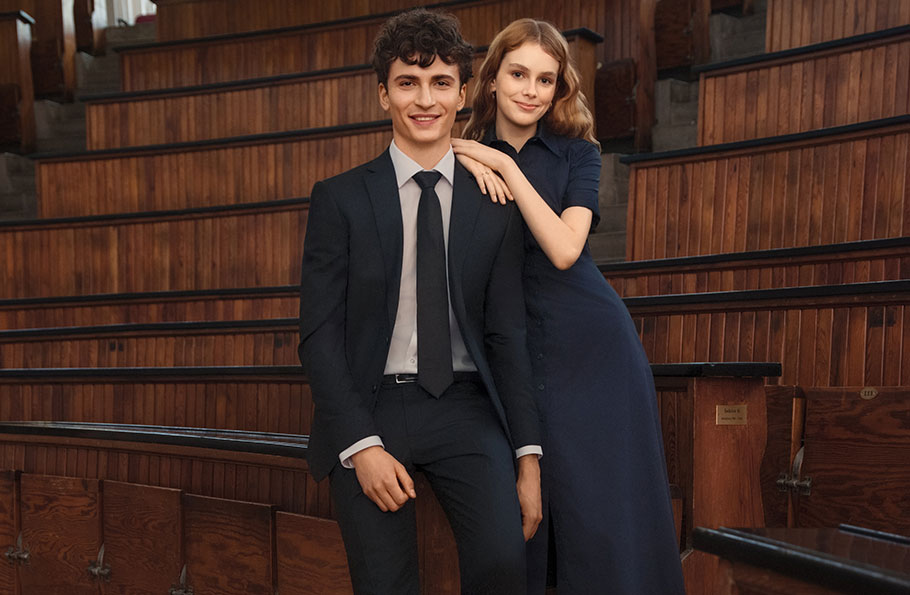 Elegancko ubrani: kobieta i mężczyzna w garniturze Bytom - zdjęcie.