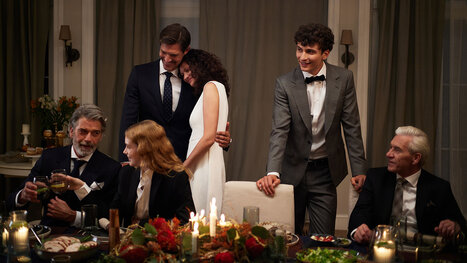 Jak się ubrać na Wigilię? Stylizacje dla mężczyzn na świąteczny wieczór