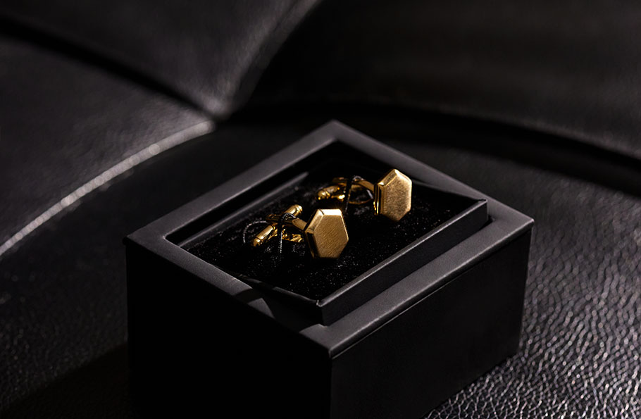 Złote spinki męskie do koszuli Bytom - zdjęcie.