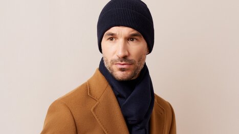 Z jakiego materiału powinna być czapka na zimę? Praktyczny poradnik dla mężczyzn