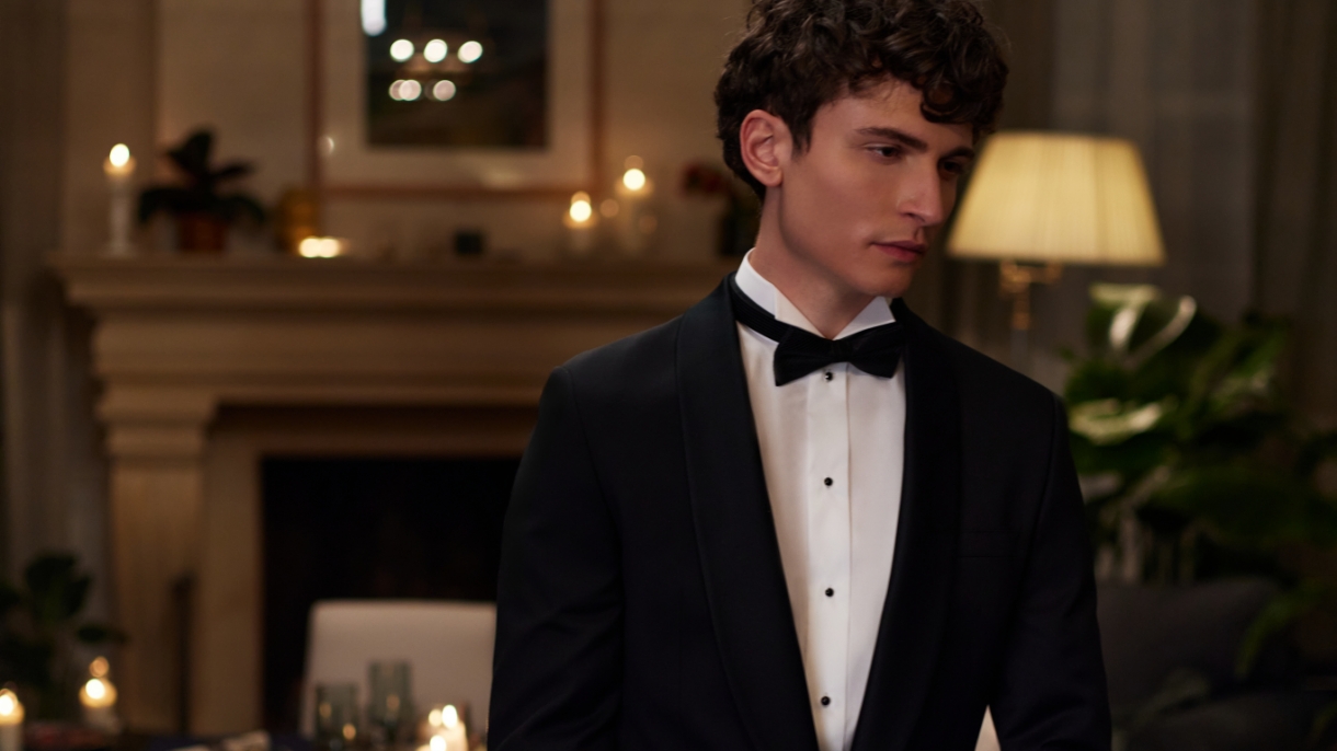 Jak się ubrać na sylwestra – koszula, garnitur, dodatki. Poradnik BYTOM