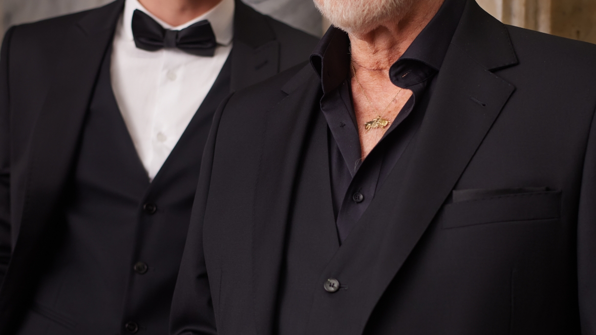 Jakie buty pasują do czarnego garnituru? Klasyczne modele i zasady