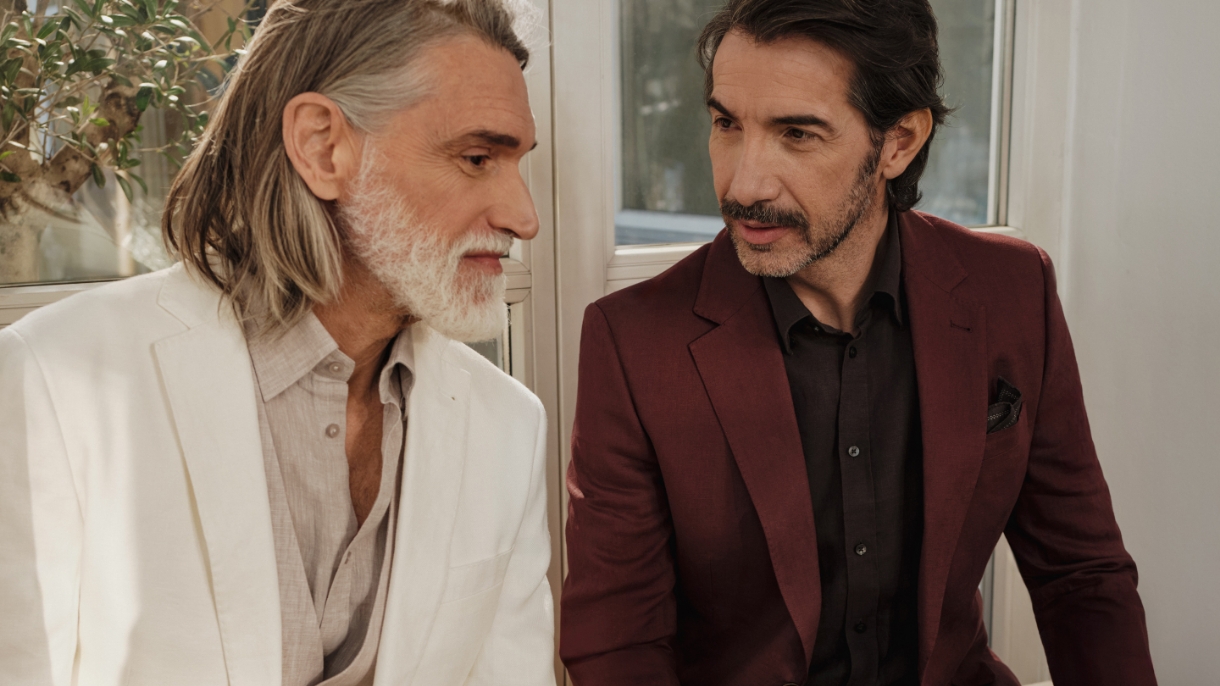 Lniana koszula męska – 5 stylizacji na cieplejsze dni