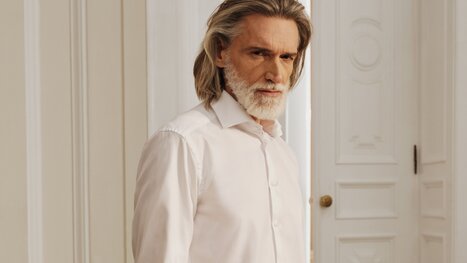 Jaka koszula na wesele jako gość? Praktyczny przewodnik modowy