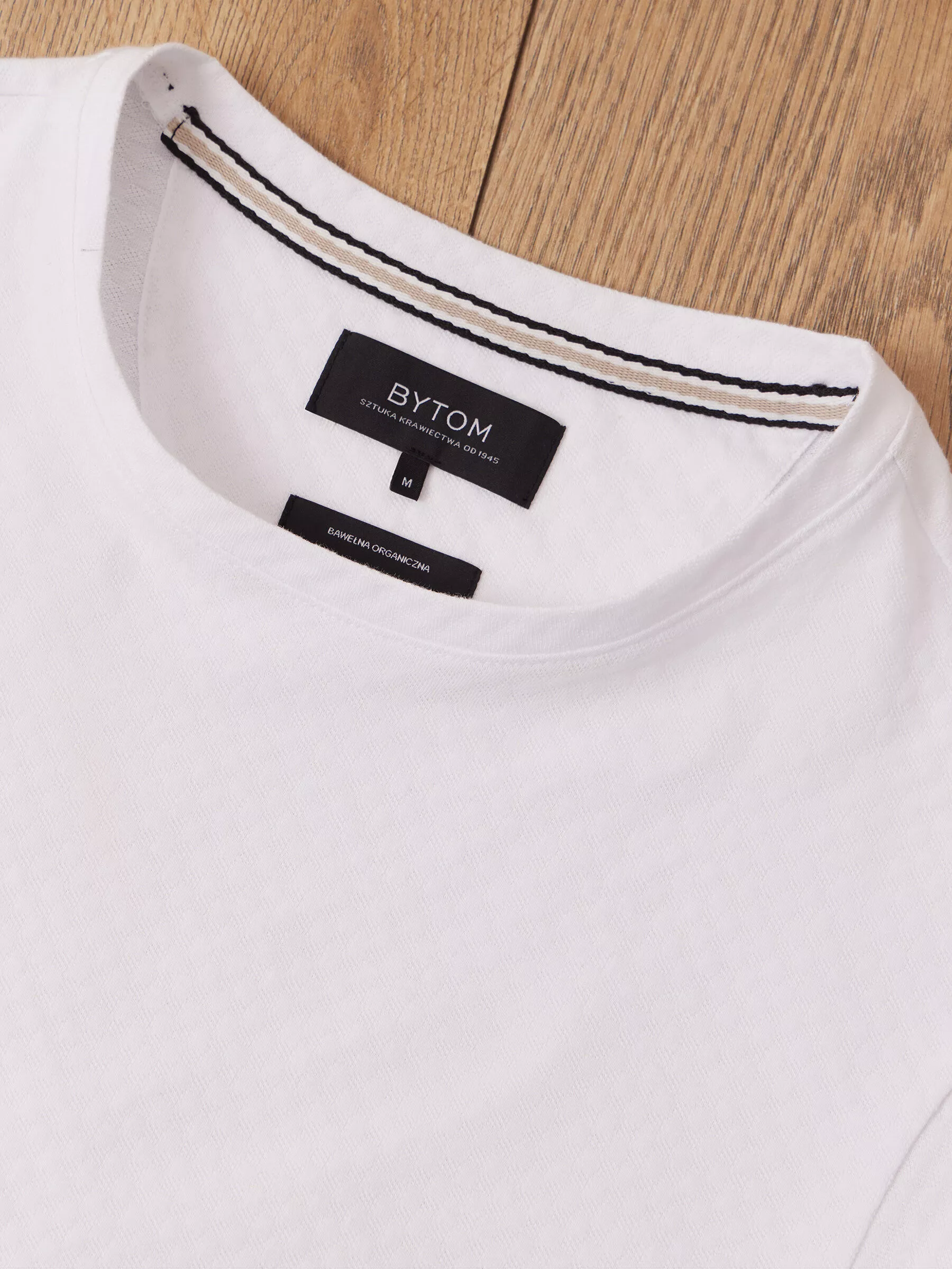 【riAndco】[M] Hello Tee White HK KITTY KAI T-shirt – Soulland