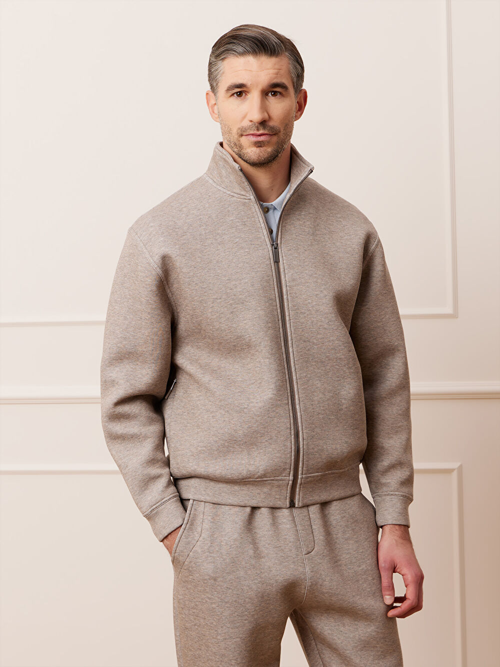 BEŻOWA BLUZA WINASTION