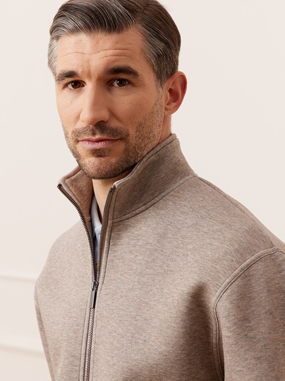 BEŻOWA BLUZA WINASTION - 4