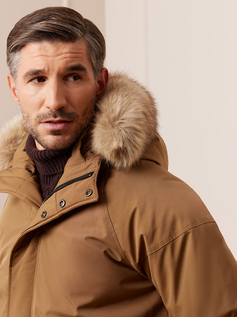 BEŻOWA KURTKA SKELTON - 3