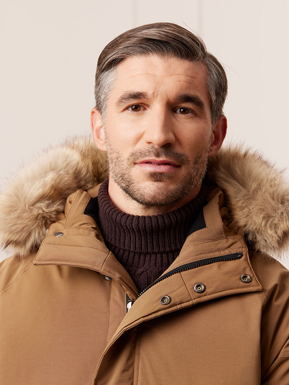 BEŻOWA KURTKA SKELTON - 4