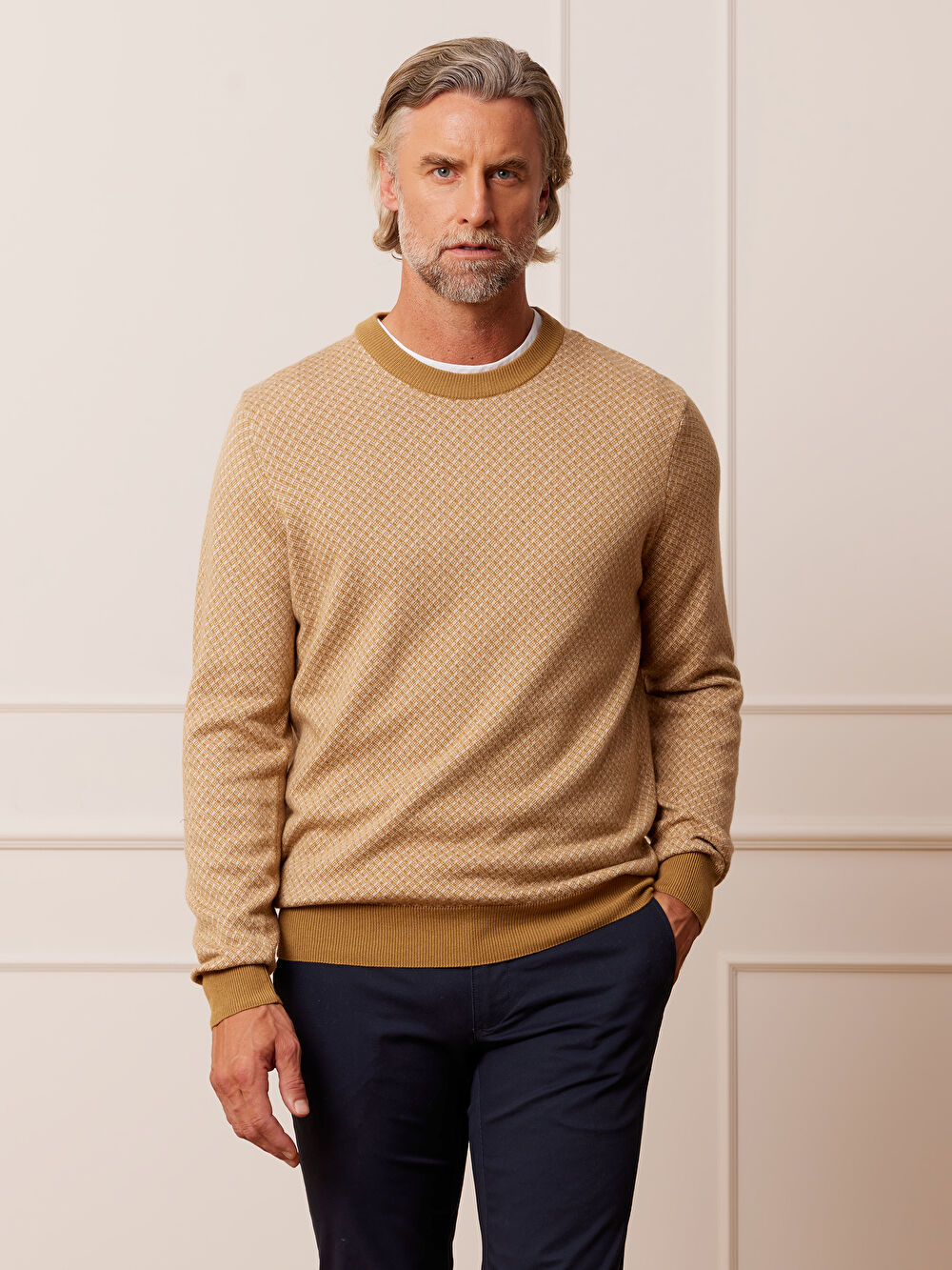 BEŻOWY SWETER KIRKBECK - 6