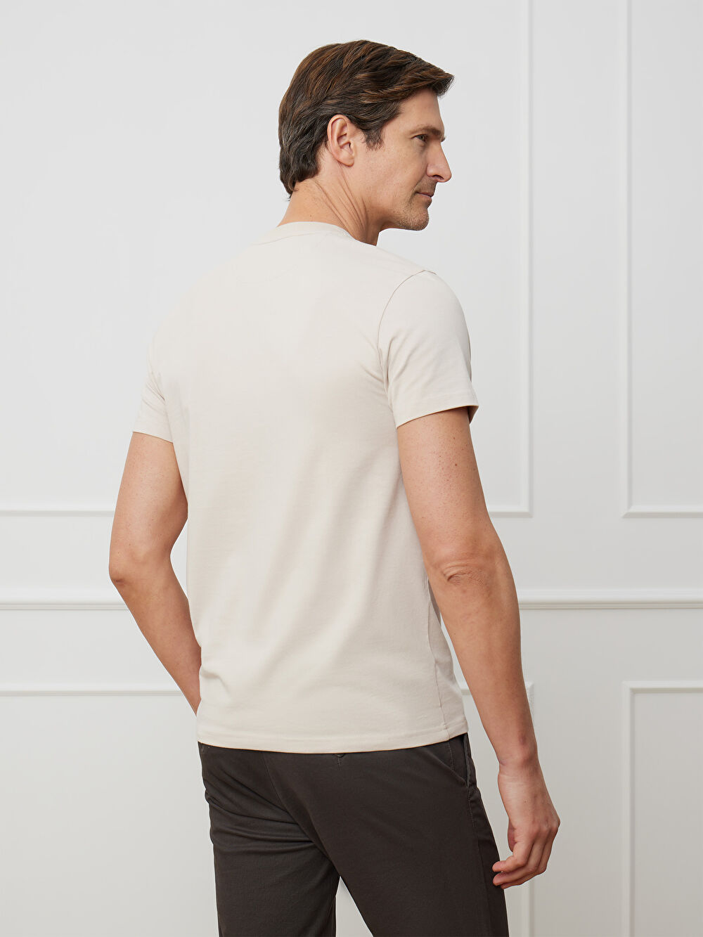 BEŻOWY T-SHIRT BELSAY - 3