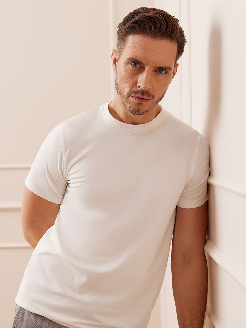 BIAŁY T-SHIRT BELSAY - 5