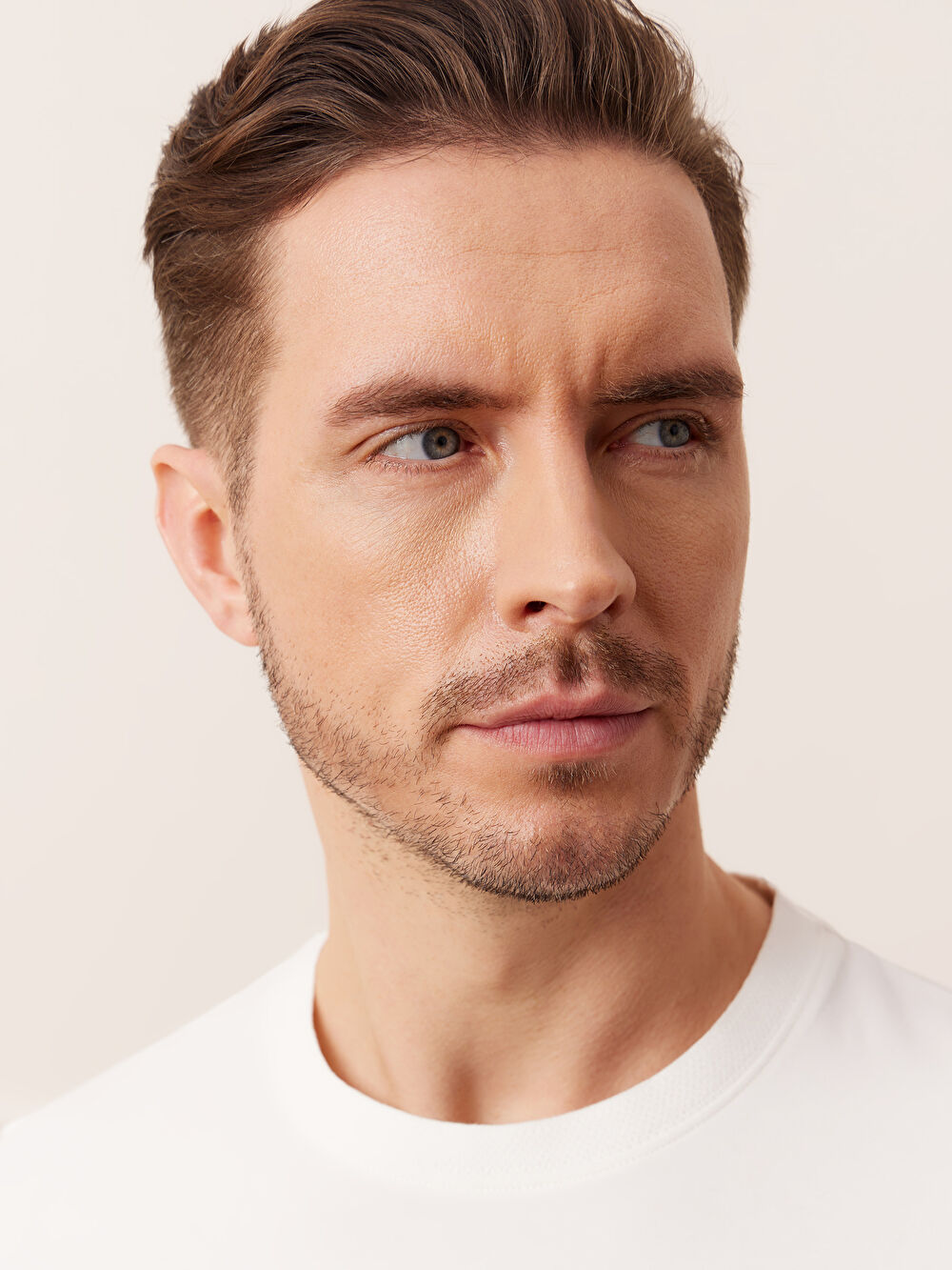 BIAŁY T-SHIRT BELSAY - 3