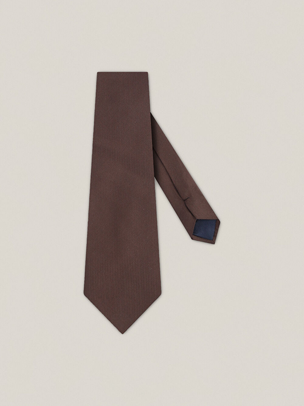 BRĄZOWY KRAWAT - 3