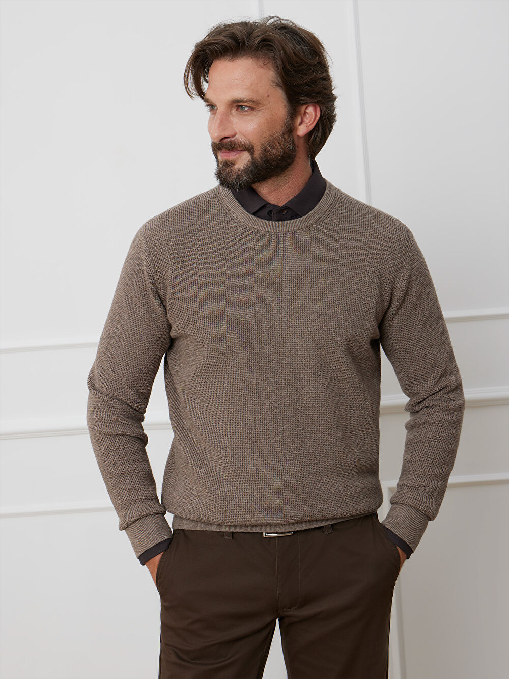 BRĄZOWY SWETER GERALD