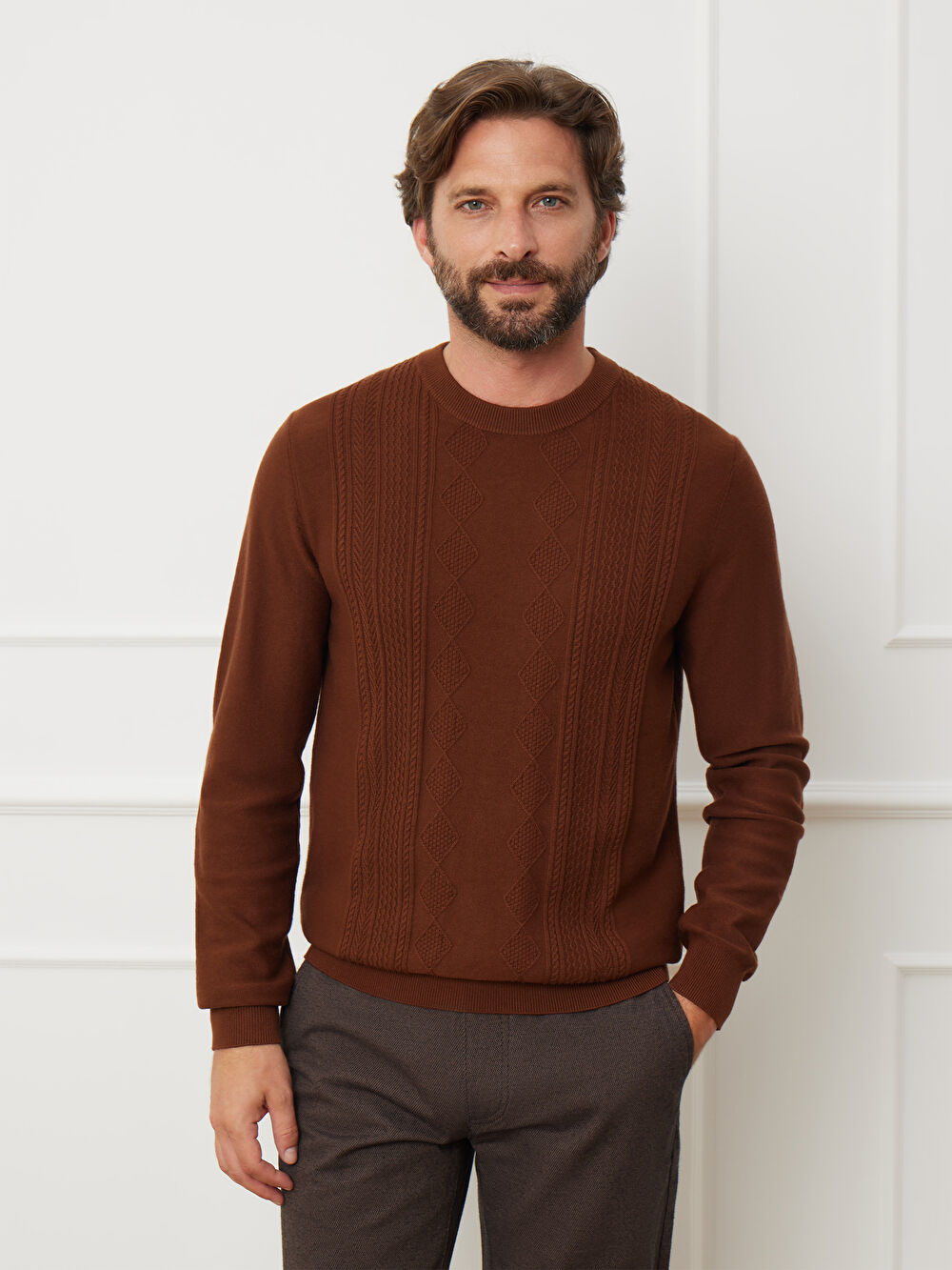BRĄZOWY SWETER ANTON