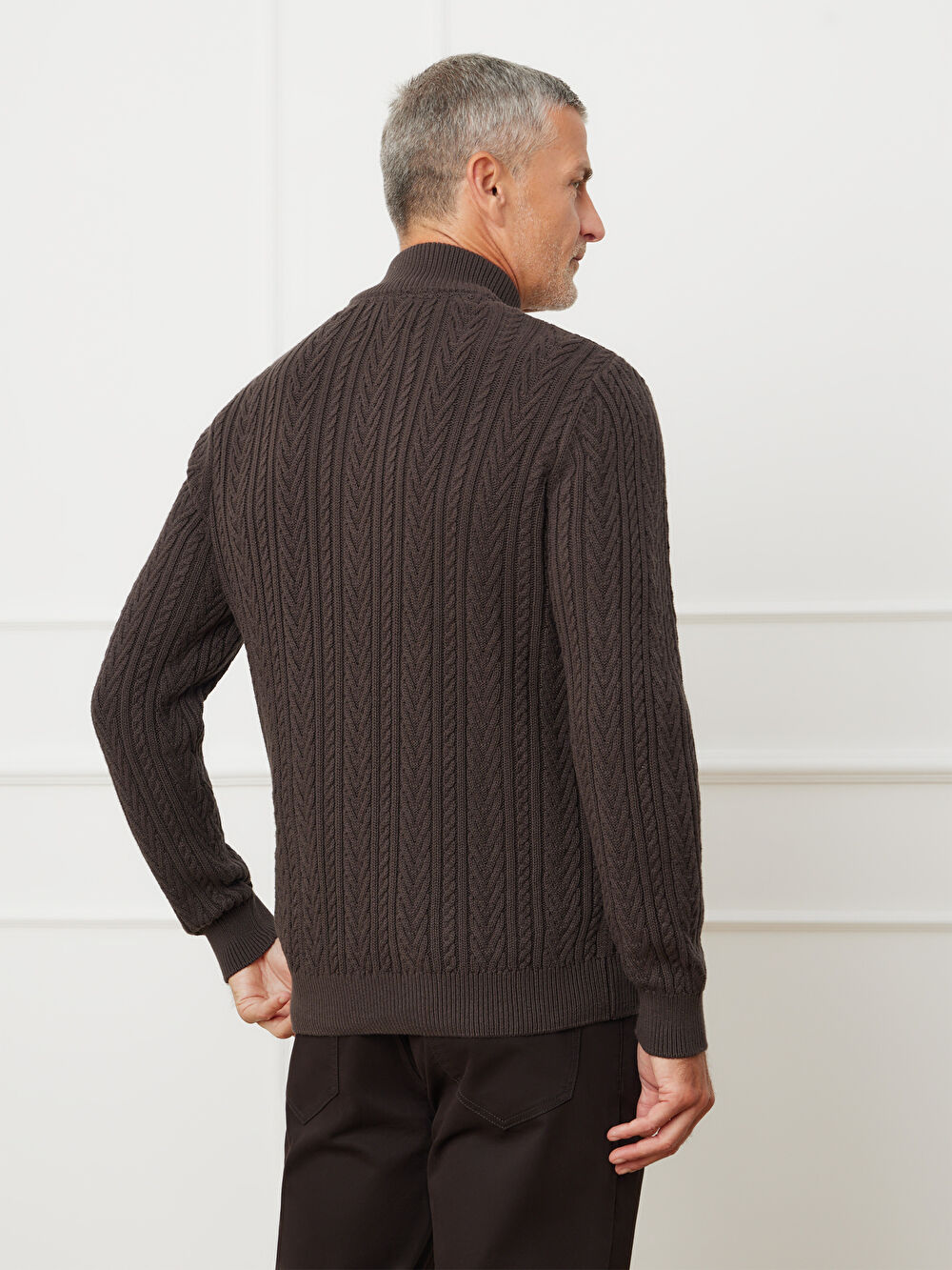BRĄZOWY SWETER PEBBLE - 3