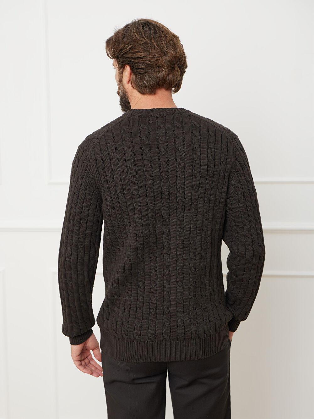 BRĄZOWY SWETER CALARO - 3