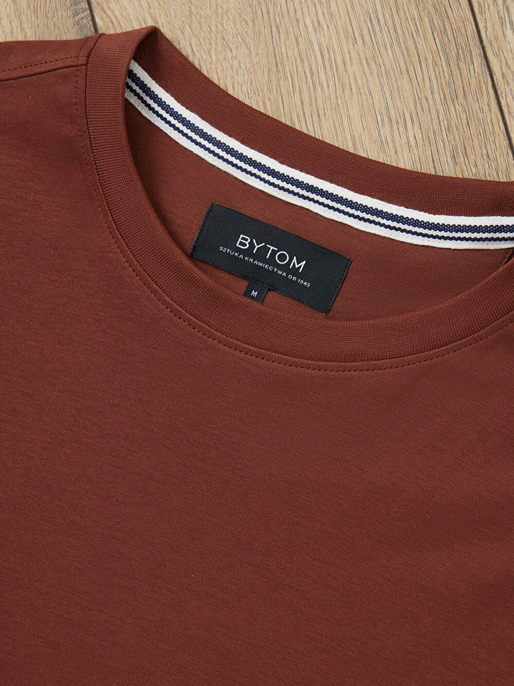 BRĄZOWY T-SHIRT TOMSONN - 7