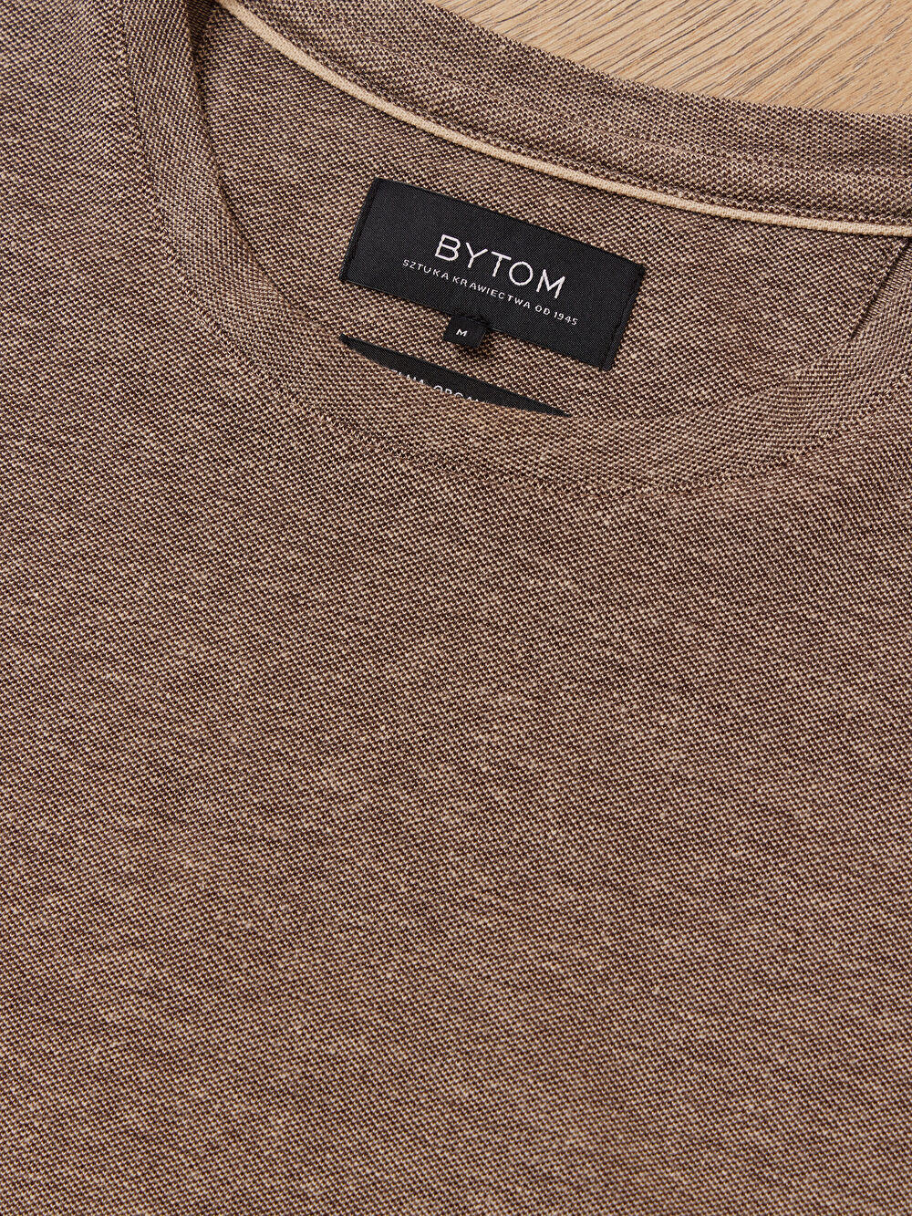 BRĄZOWY T-SHIRT MOCKTREE - 3