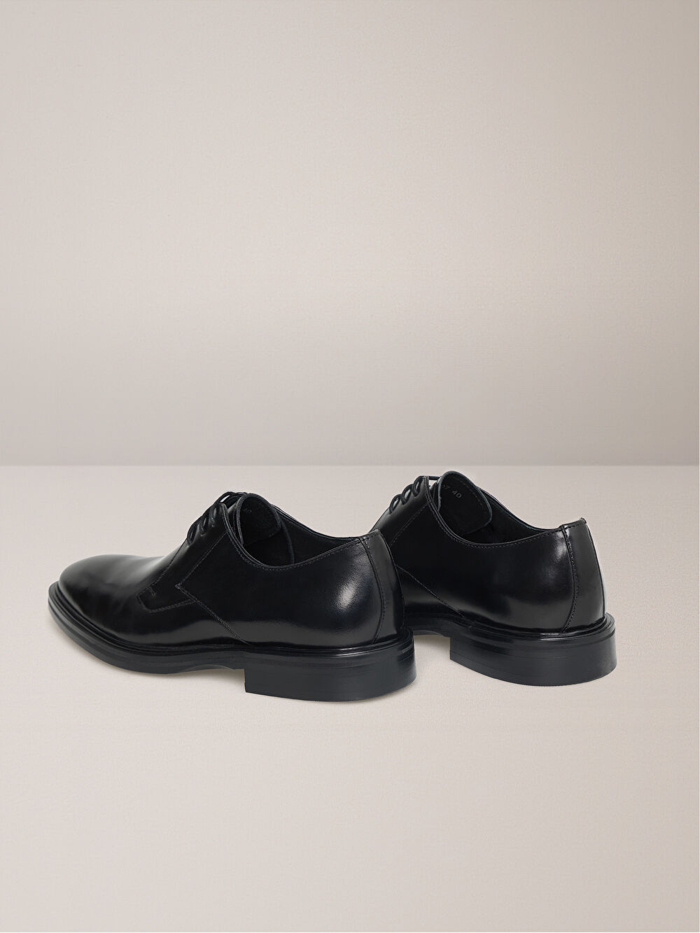 CZARNE BUTY ICKELSHAM - 4