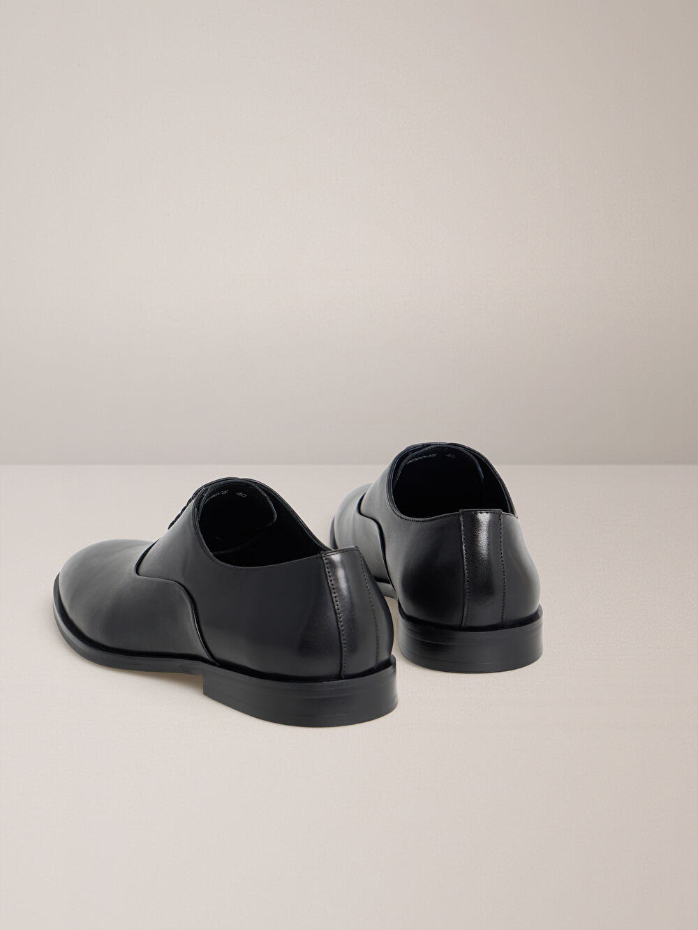 CZARNE BUTY PETERSON - 4