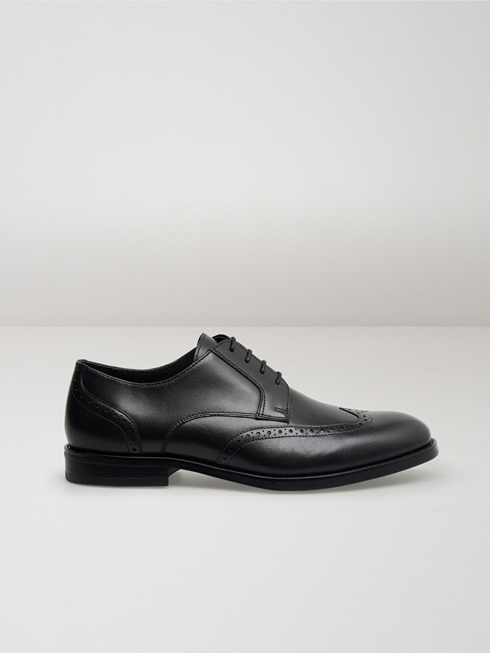 CZARNE BUTY KRISATOFF