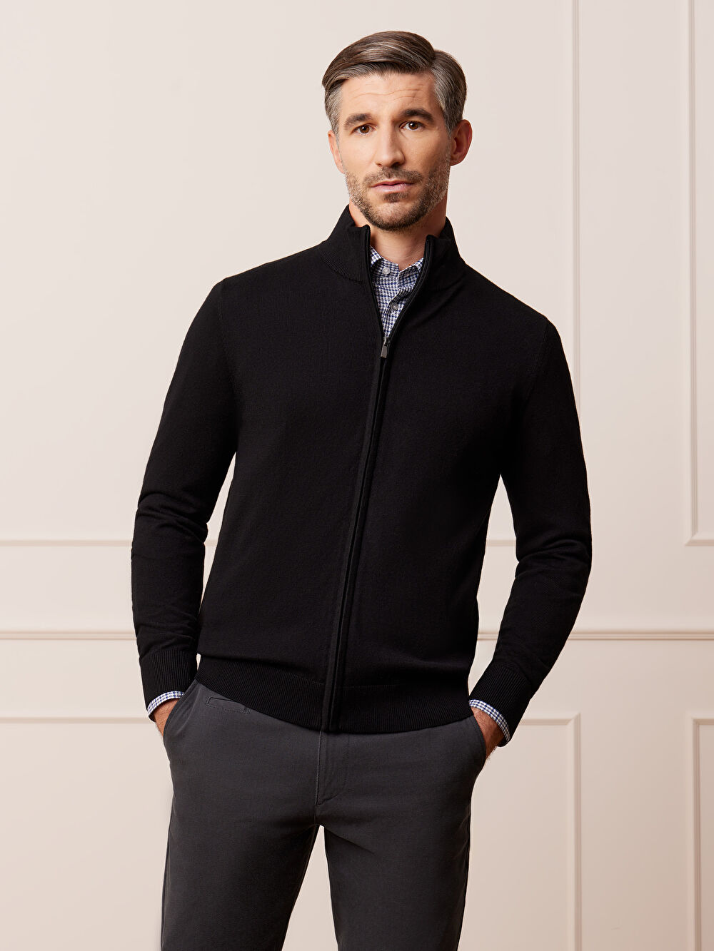 CZARNY KARDIGAN CARROG