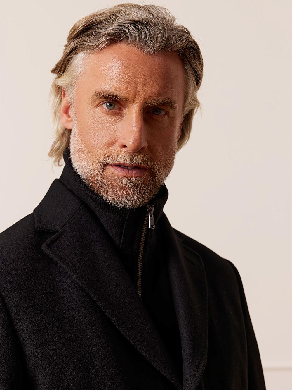 CZARNY PŁASZCZ KORDOBA - 4