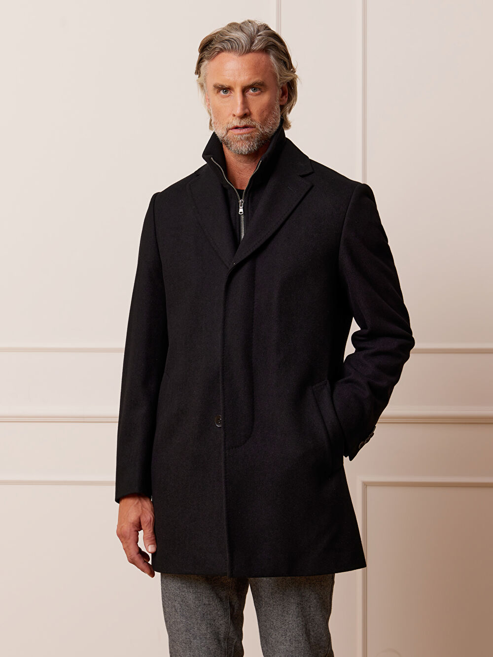 CZARNY PŁASZCZ KORDOBA