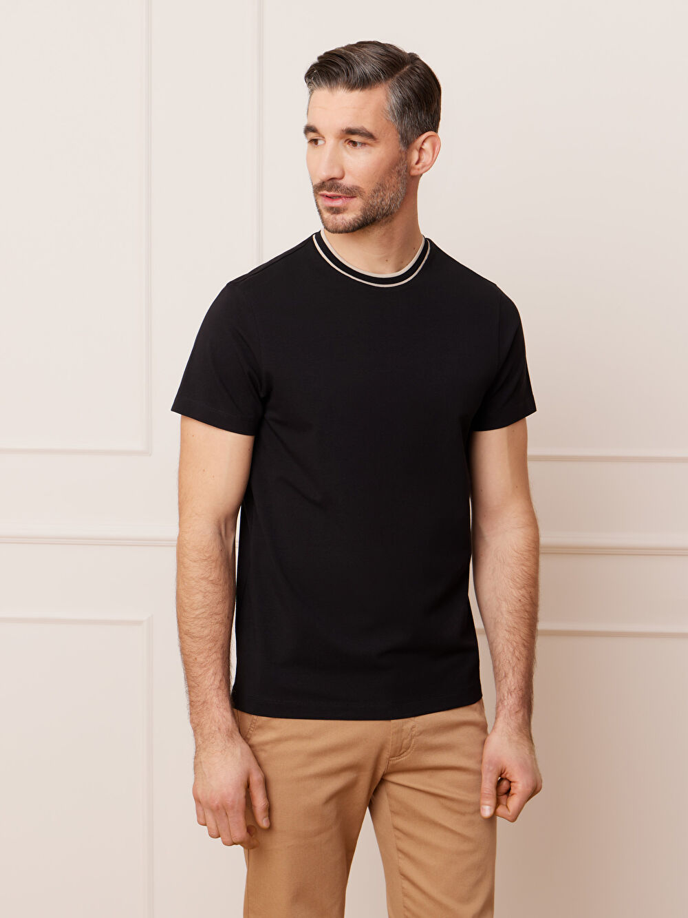 CZARNY T-SHIRT MIDDLEHAM