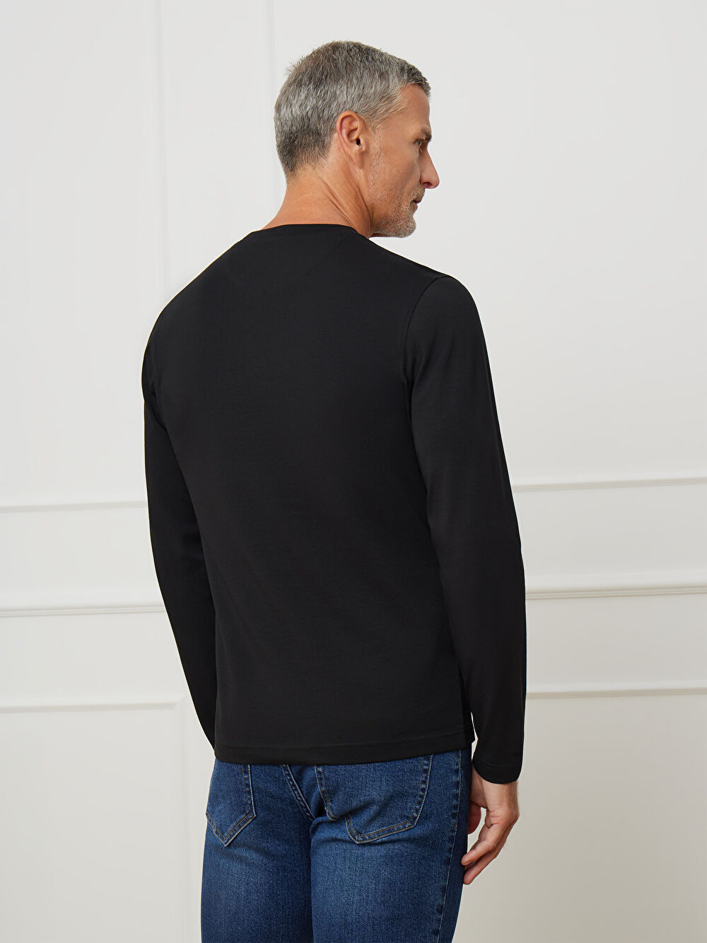 CZARNY T-SHIRT VICTORIO DŁUGI RĘKAW - 3