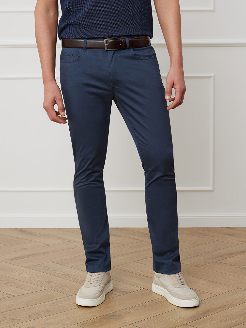 GRANATOWE SPODNIE DOSTON