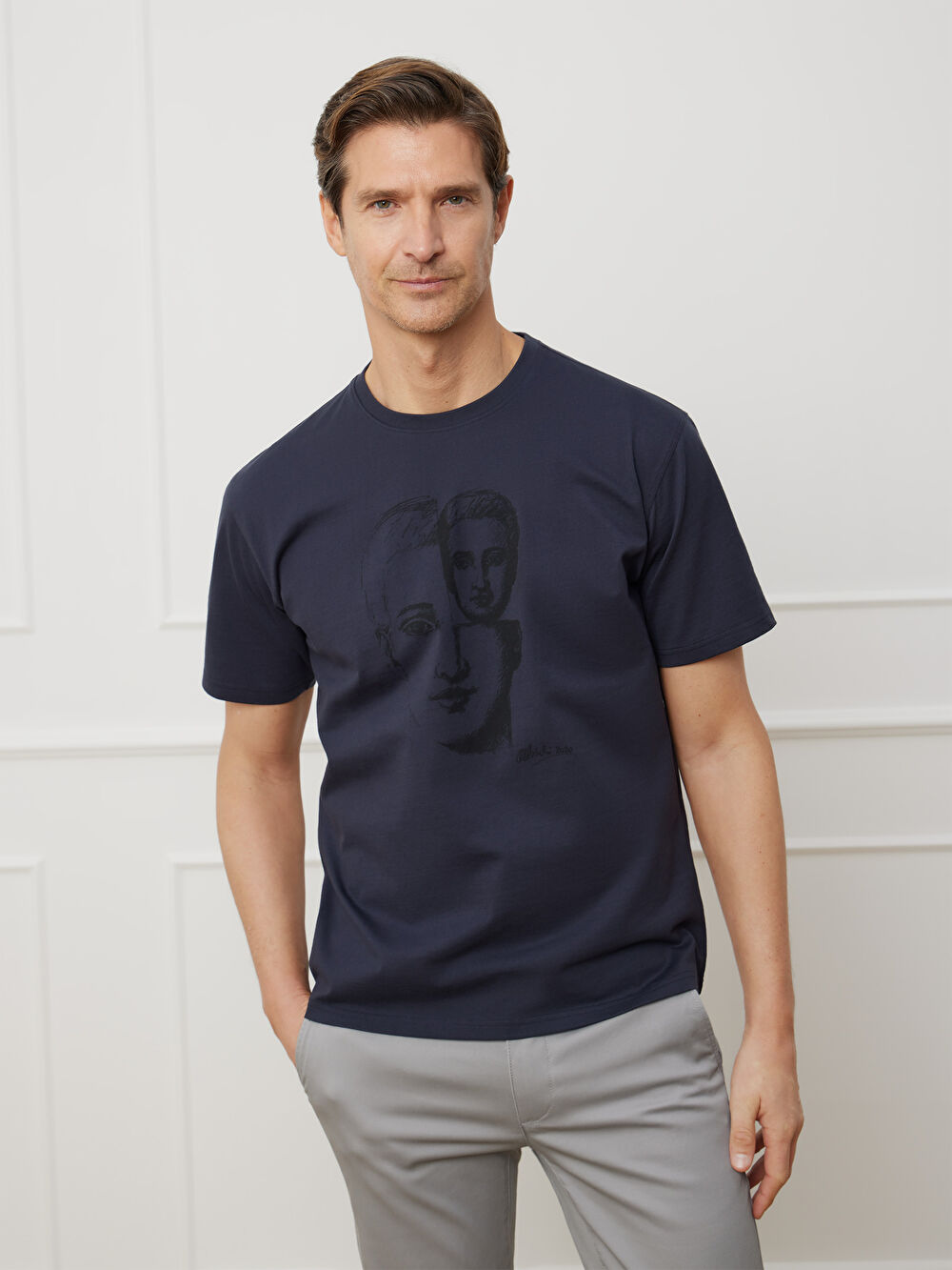 GRANATOWY T-SHIRT OLBIŃSKI