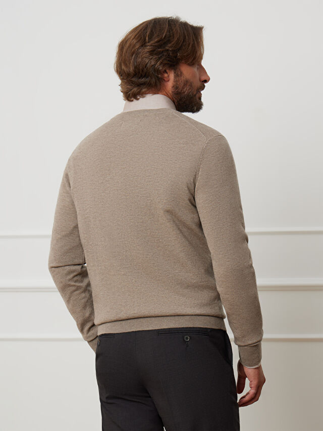 BEŻOWY SWETER LANGLO
