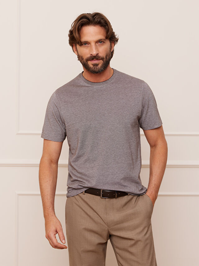 BRĄZOWY T-SHIRT CAPERTON