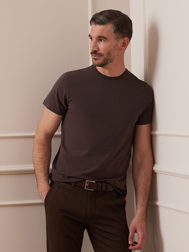 BRĄZOWY T-SHIRT DOVENBY