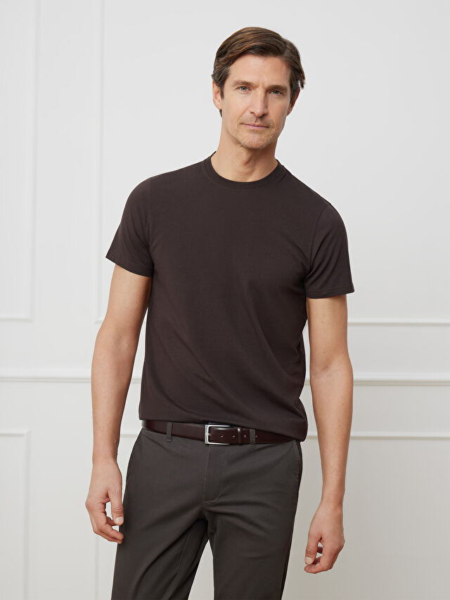 BRĄZOWY T-SHIRT BELSAY