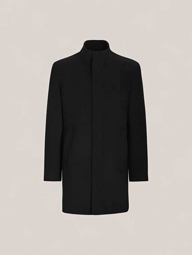 CZARNY PŁASZCZ BOND