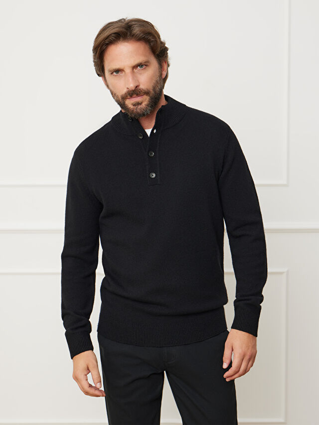 CZARNY SWETER BARNEY