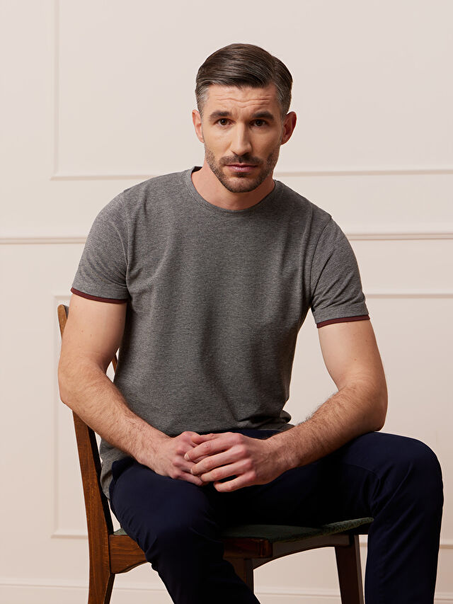 CZARNY T-SHIRT MOCKTREE