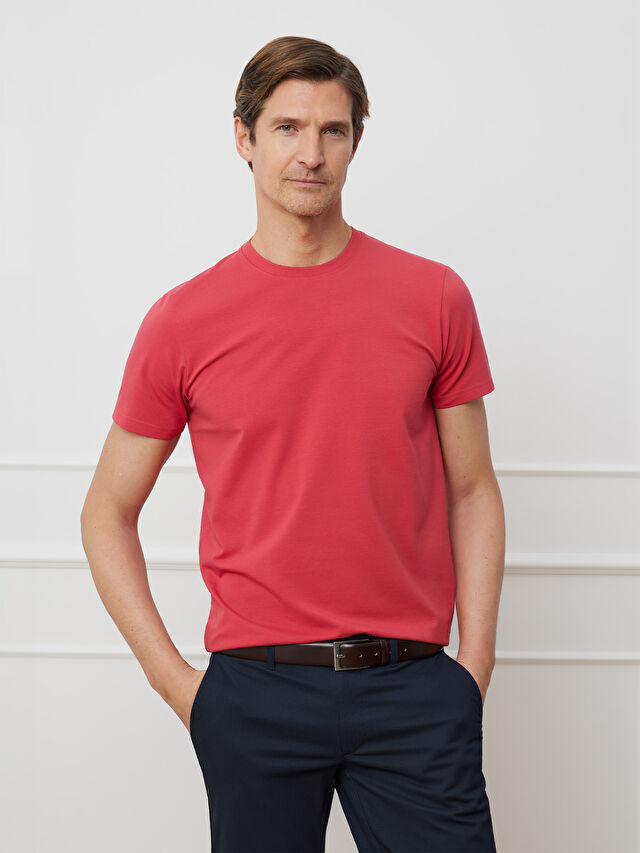 CZERWONY T-SHIRT BELSAY