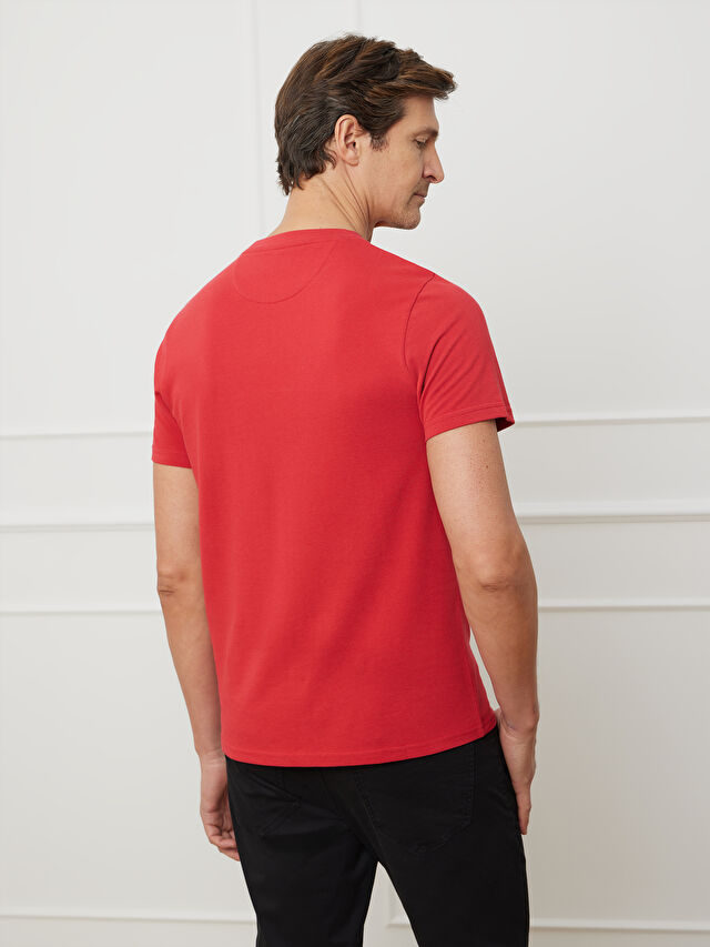 CZERWONY T-SHIRT BELSAY