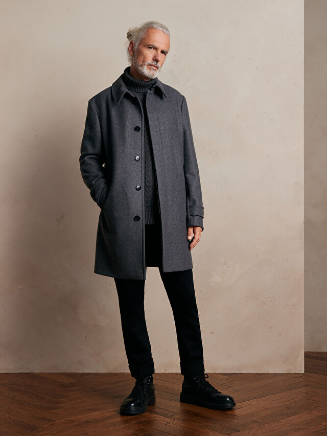 PŁASZCZ Z WŁOSKIEJ WEŁNY Z DODATKIEM KASZMIRU