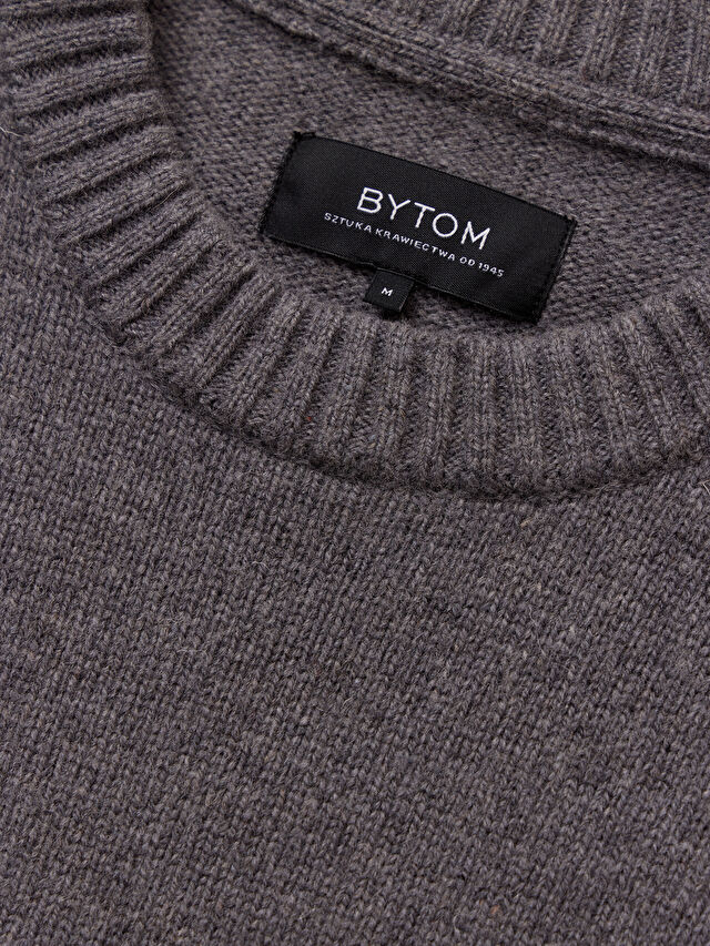 SZARY SWETER RUCKER